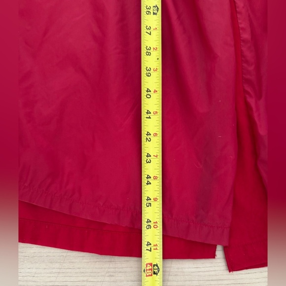 Gallery Women’s Soft Long Trench Coat Belted Red Gold-tone Buttons Size 8 EUC - Picture 12 of 14